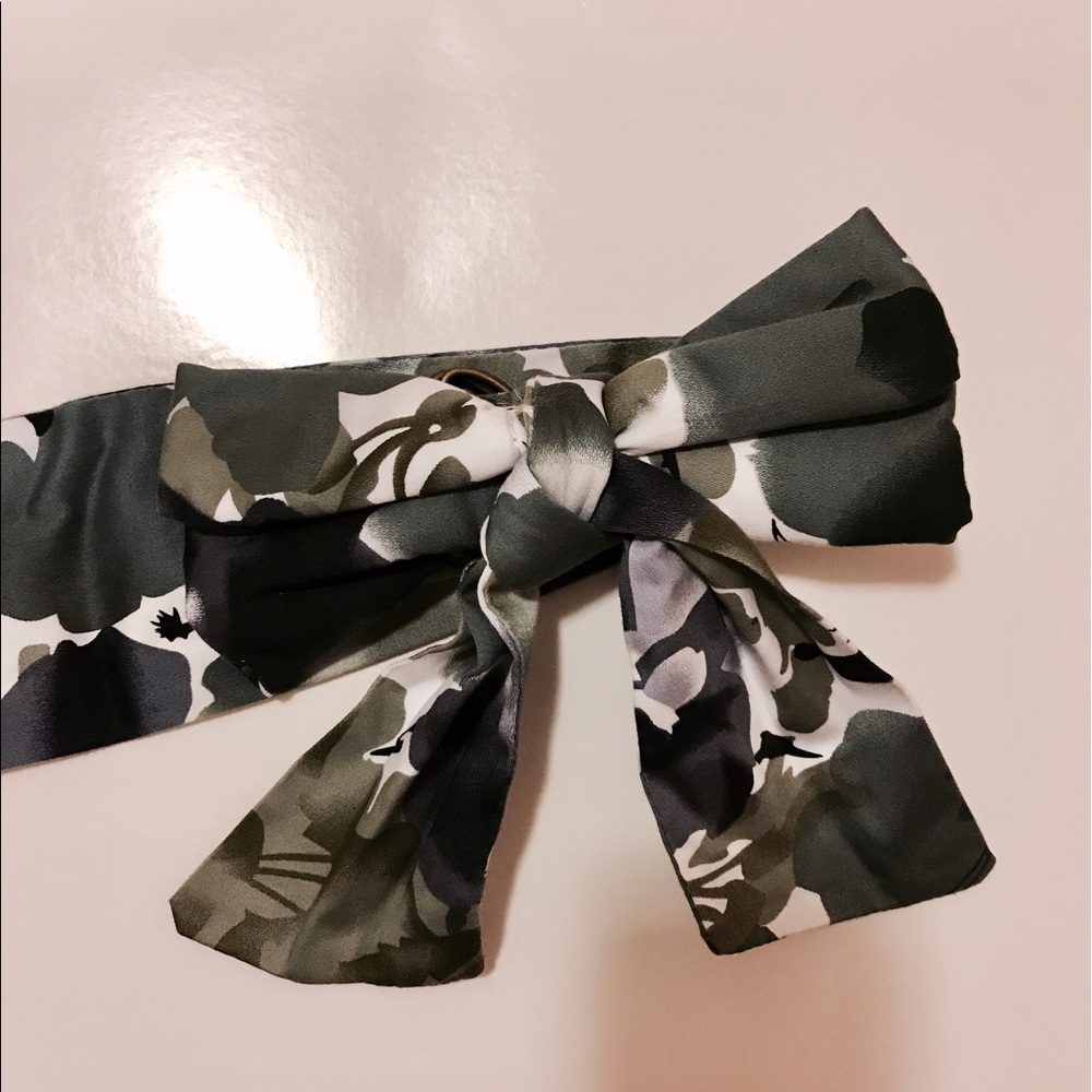 Anthropologie - watercolor floral bow belt